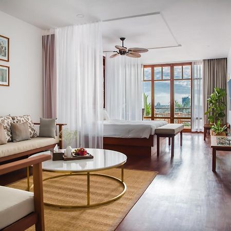 פנום פן Amanjaya Pancam Suites Hotel מראה חיצוני תמונה